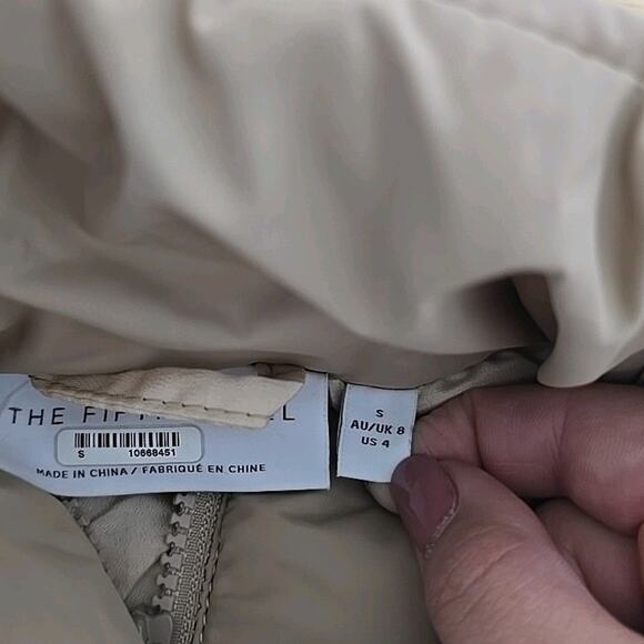 THE FIFTH LABEL Remake Puffer Tan Cropped Bomber Jacket Size Small / US 4 - Picture 3 of 9